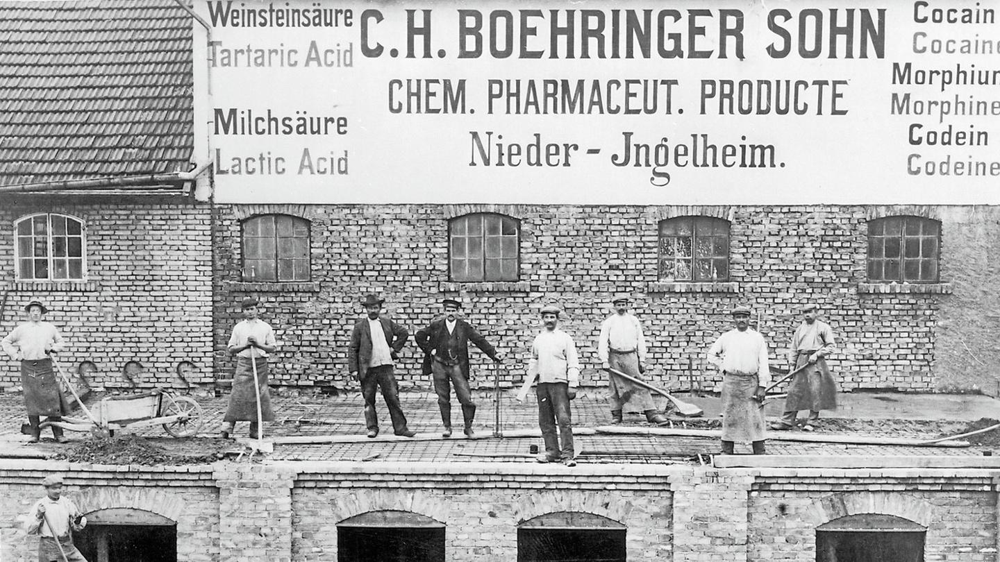 Bautätigkeit auf dem Firmengelände um 1900